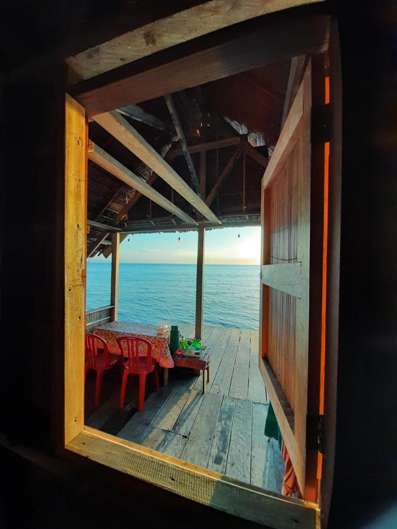 Nyanse Homestay - Raja Ampat Besir ภายนอก รูปภาพ