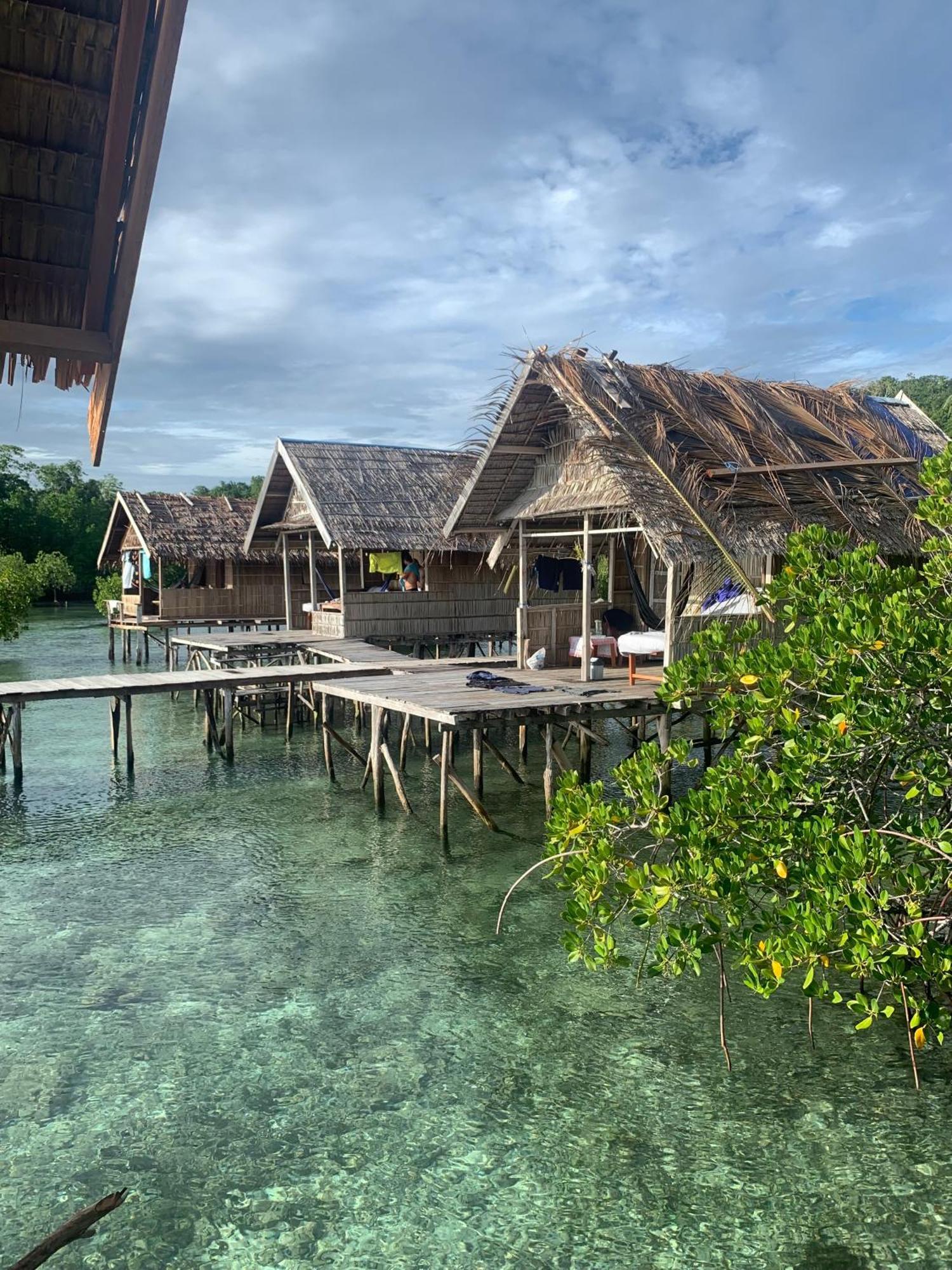 Nyanse Homestay - Raja Ampat Besir ภายนอก รูปภาพ
