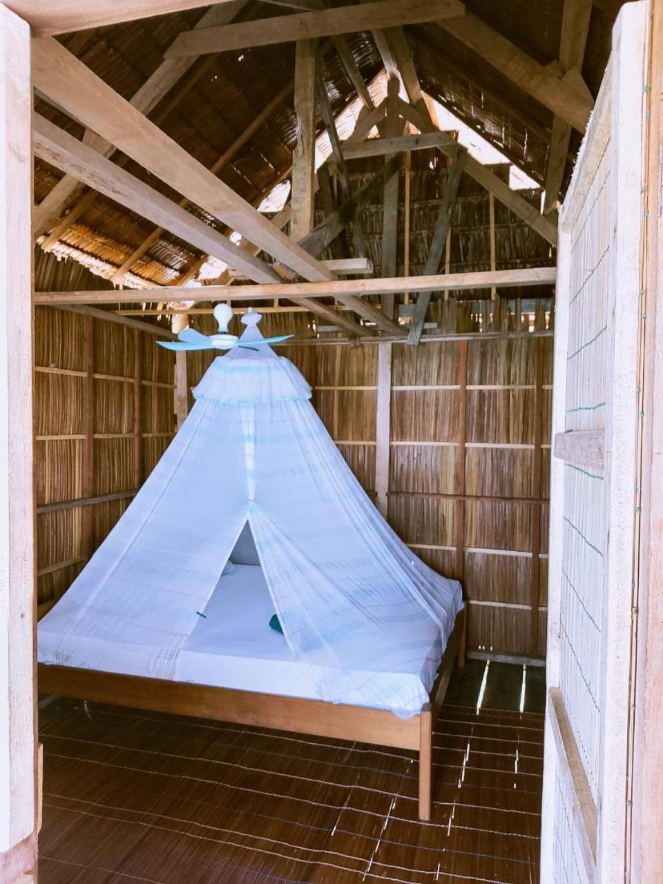 Nyanse Homestay - Raja Ampat Besir ภายนอก รูปภาพ