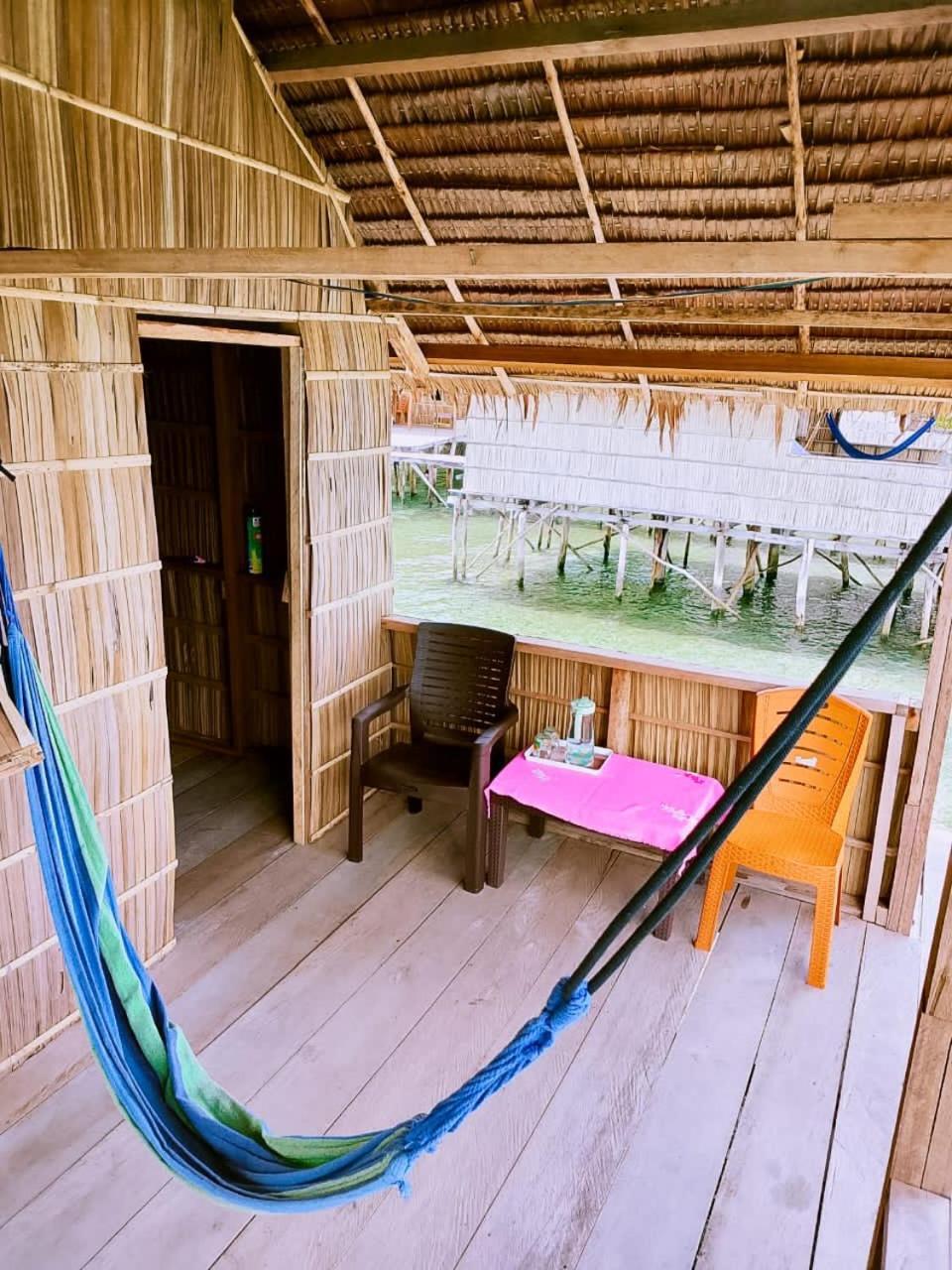 Nyanse Homestay - Raja Ampat Besir ภายนอก รูปภาพ